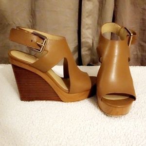 Wedge peep toe sandals